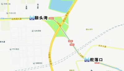 网友"福星汉南"说,记得第一回坐轻轨去舵落口大市场,一看轻轨站有"舵