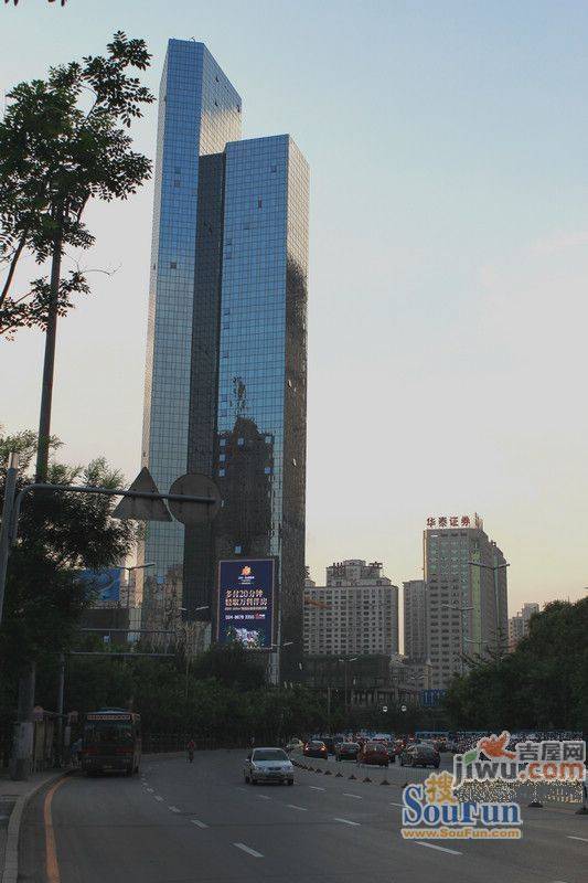 东北传媒文化广场实景图图片