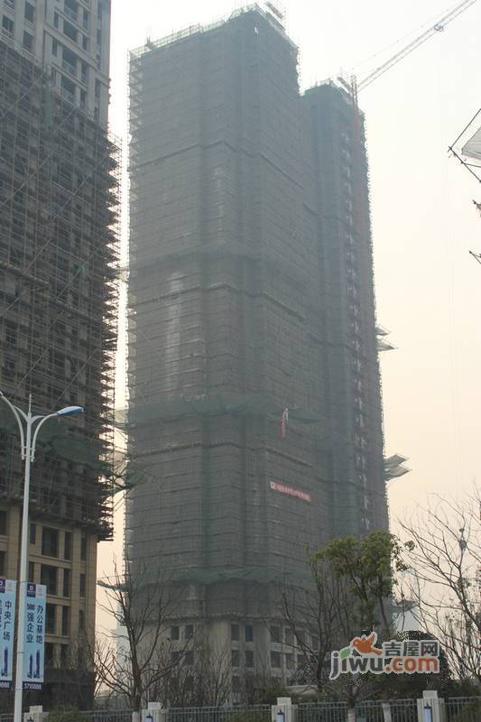 绿地中央广场实景图图片