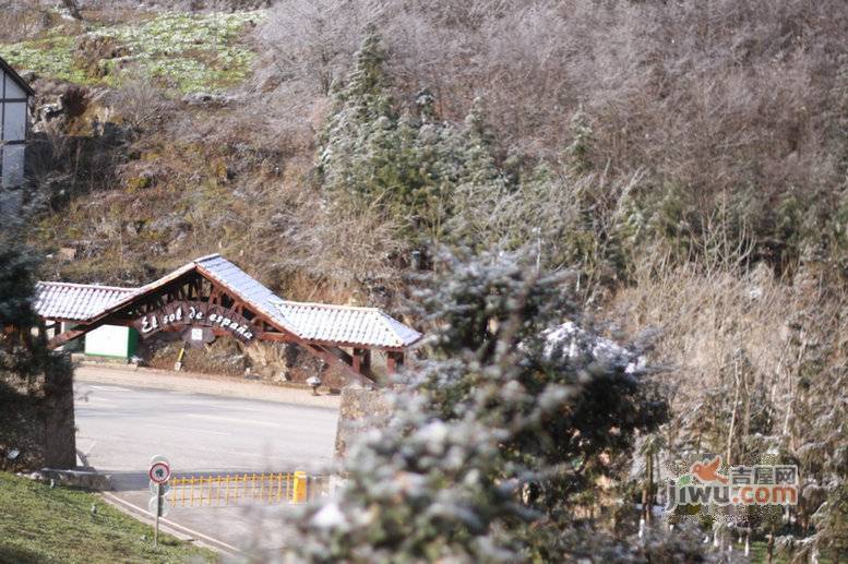 芳草地雪岭仙山三期法米亚实景图31