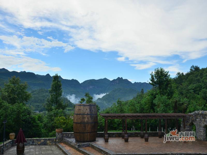 芳草地雪岭仙山三期法米亚实景图5