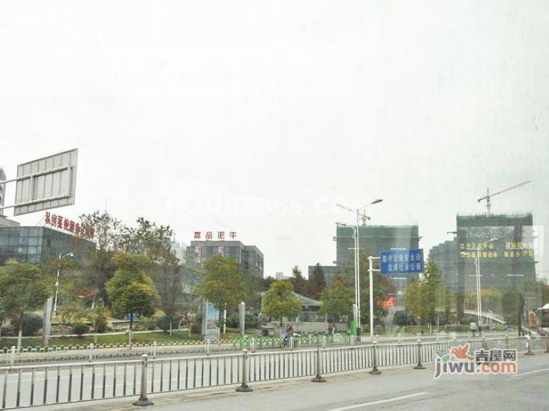 东山国际滨河街区实景图