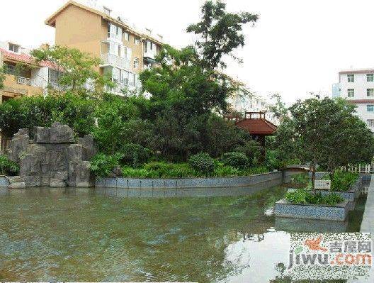 上游水岸实景图图片