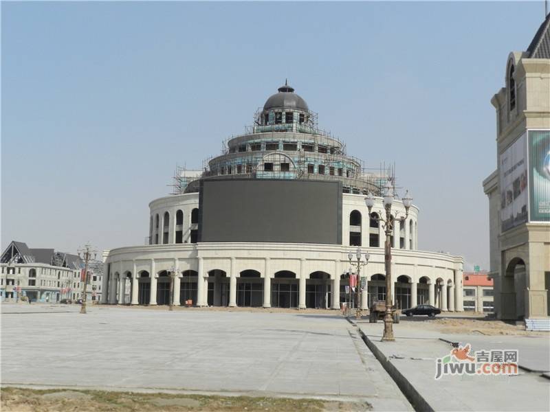 东汇芳草地购物广场实景图图片