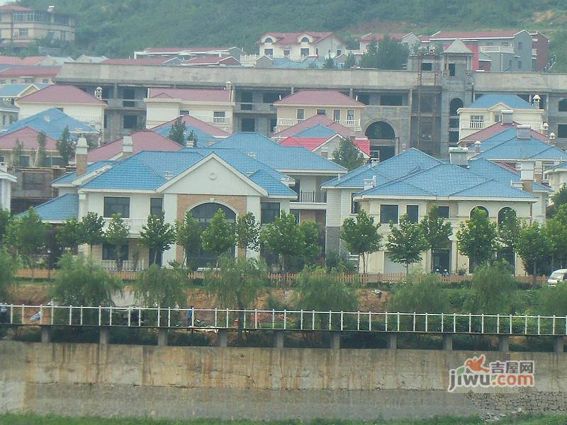 天下财富湾实景图图片