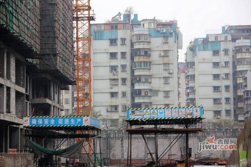 宝嘉誉峰实景图图片
